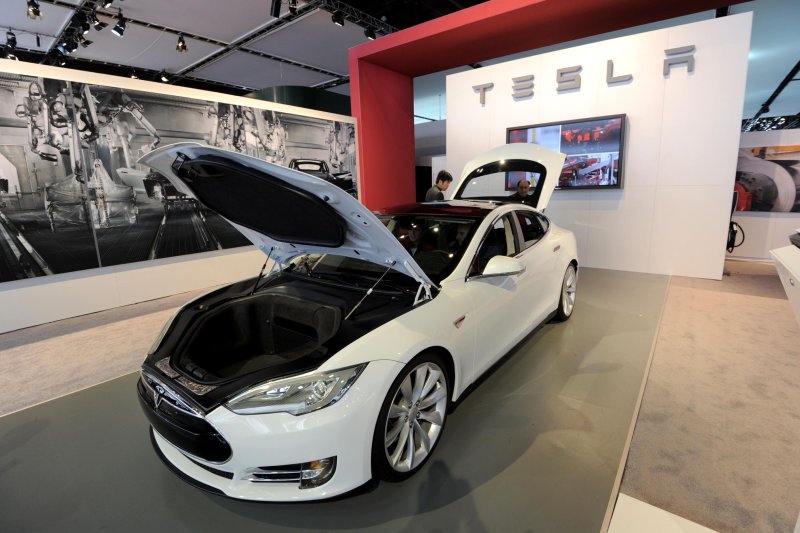 Tesla Motors машины