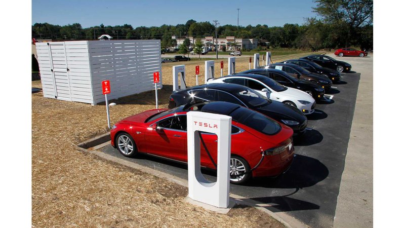 Tesla Supercharger в России