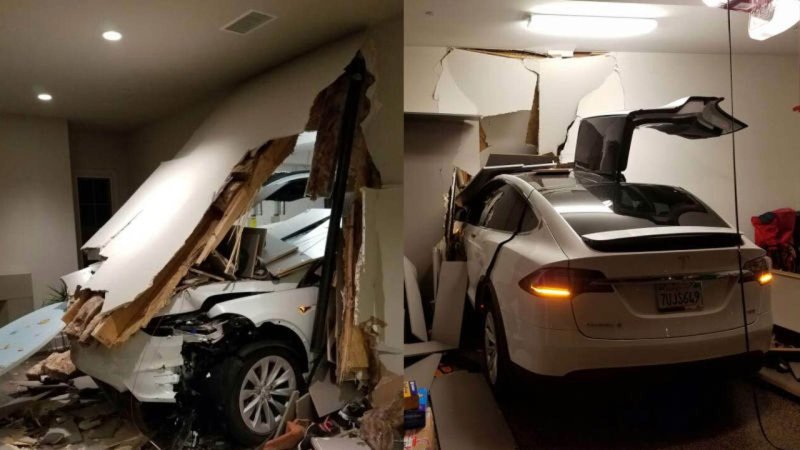 Тесла model x в гараже