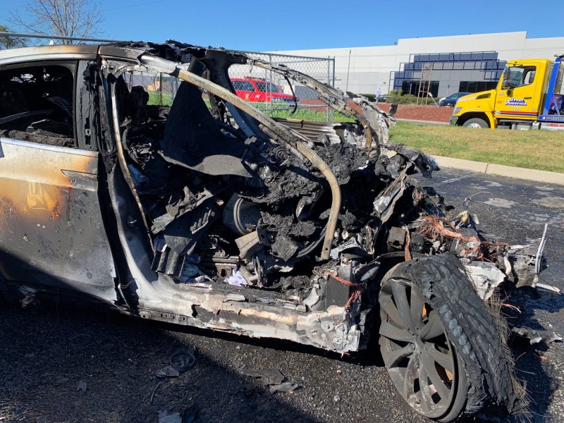 Tesla model x crash