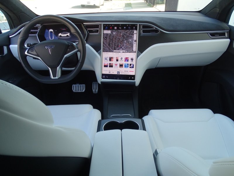 Tesla model x 100d салон