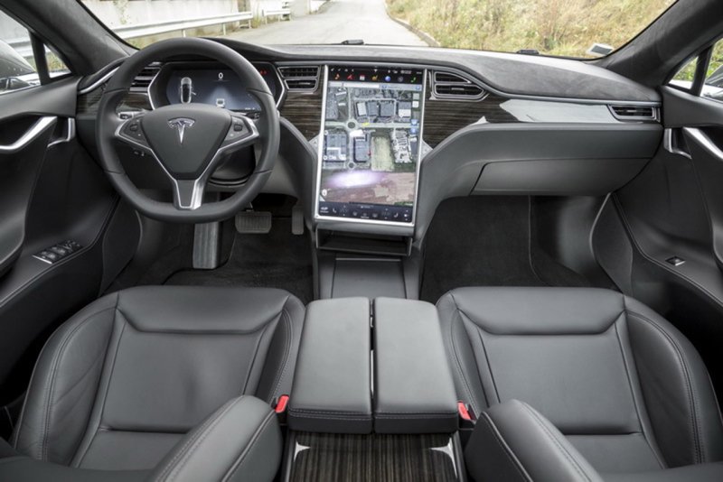 Tesla model 3 хэтчбек салон