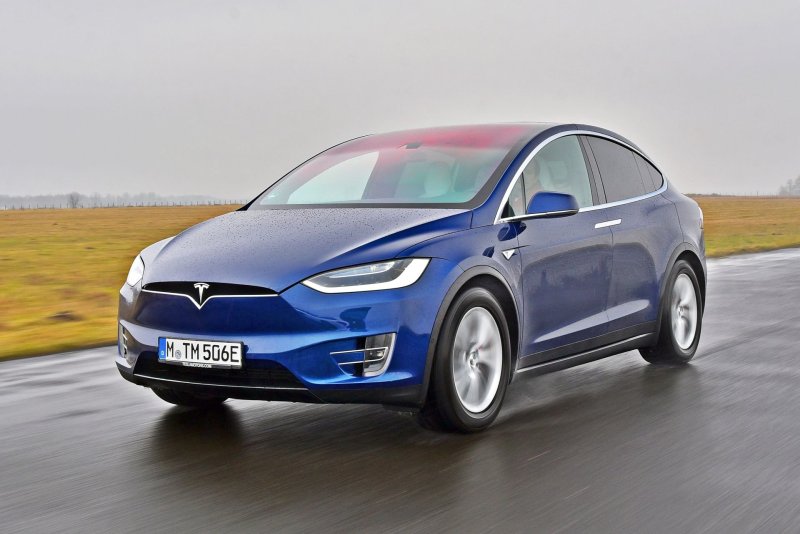 Tesla model x 2020