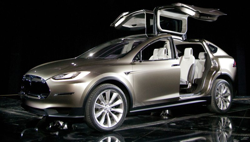 Tesla model x внедорожник