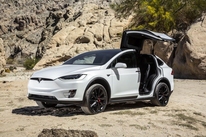 Джип Tesla model x