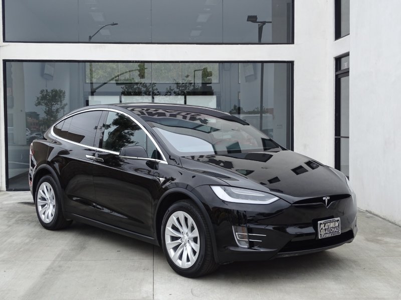 Tesla model x 75d