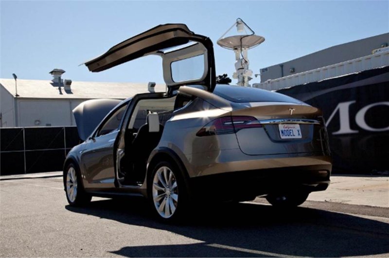 Tesla model x 2014