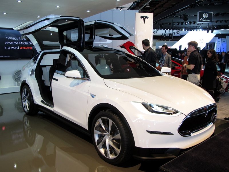 Электромобиль Tesla model x