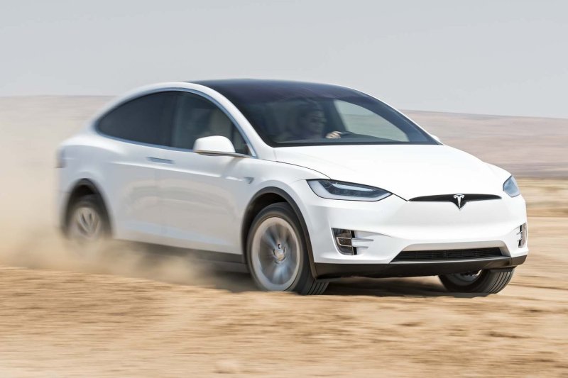 Tesla model x75