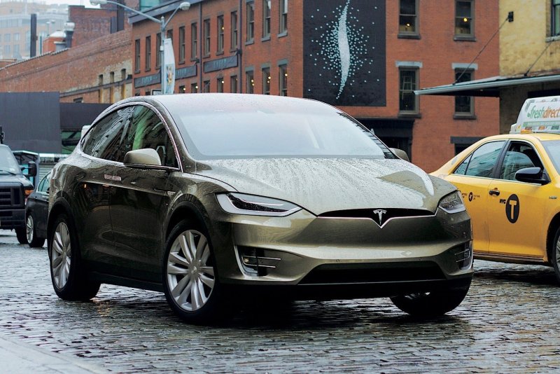 Tesla model x внедорожник