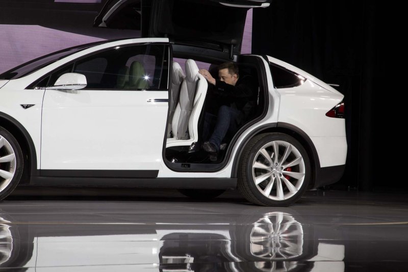 Tesla model x 7 мест