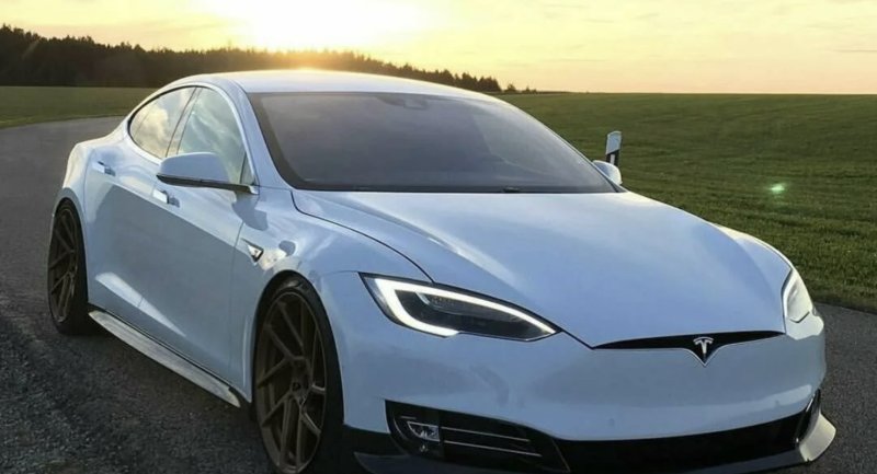 Электромобиль Tesla model s