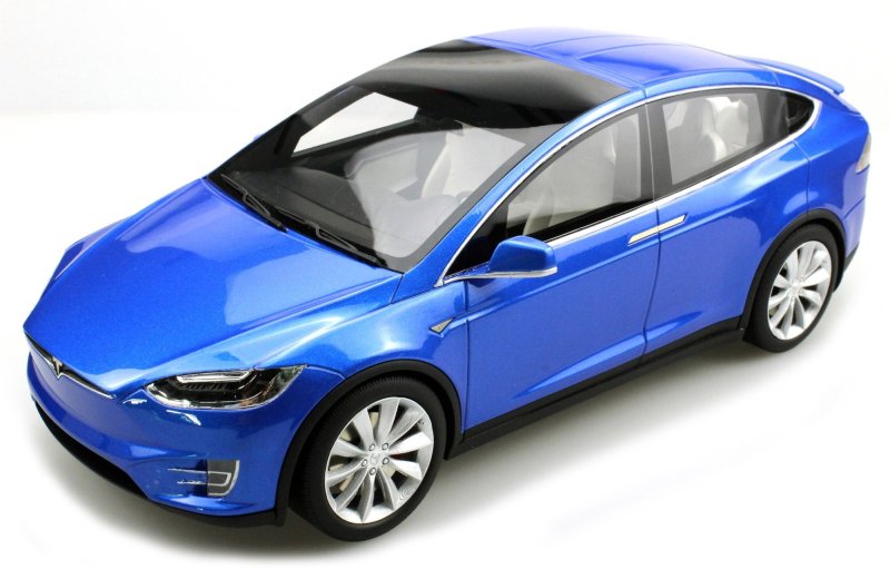 Модель 1/18 Tesla model x 2016 синий