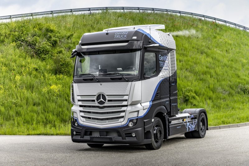 Mercedes Truck 2022