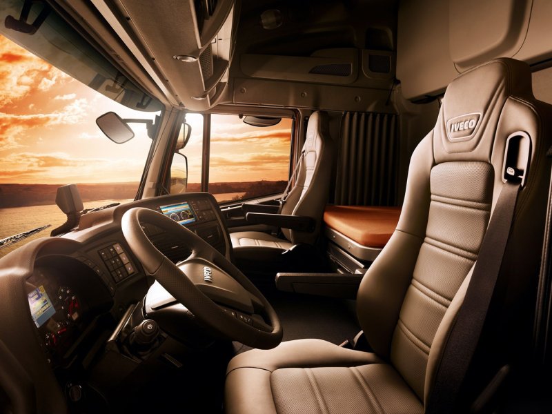 Iveco Stralis 440 салон