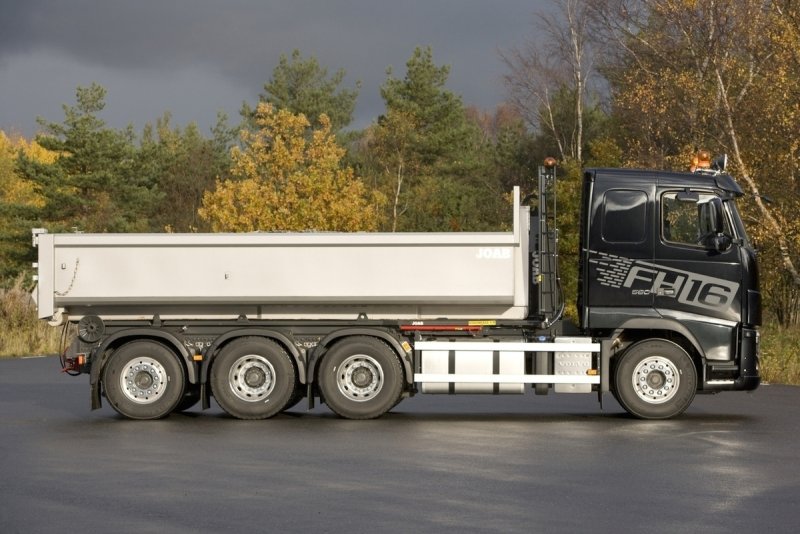 Volvo FH 8x4 шасси