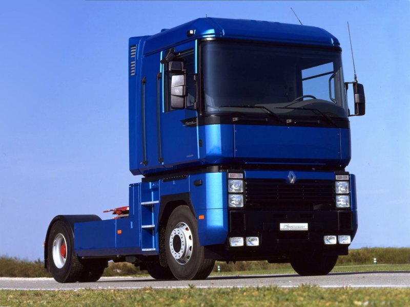 Грузовики Renault Magnum