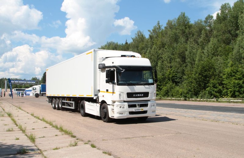 КАМАЗ грузовой 5490