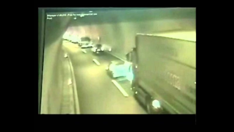 Фура Лефортовского тоннеля