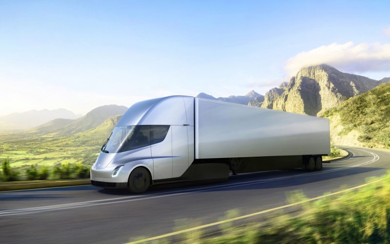Электрический грузовик Tesla Semi