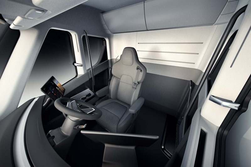 Грузовик Tesla Semi-Truck