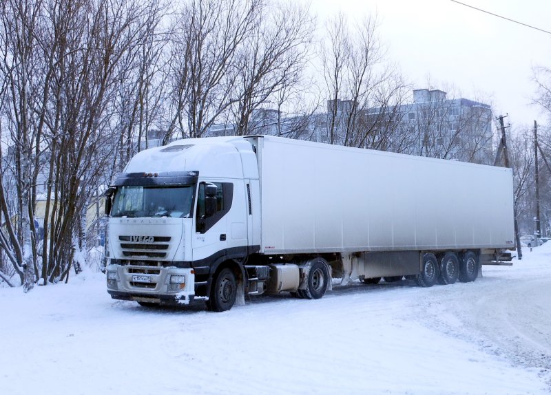 Тягач с прицепом Iveco Stralis
