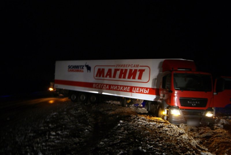 Трасса м4 фуры в кюветах