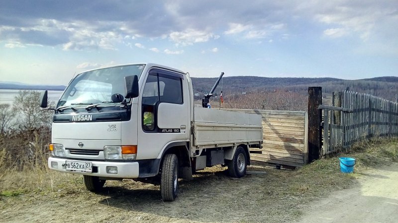 Nissan Atlas 200