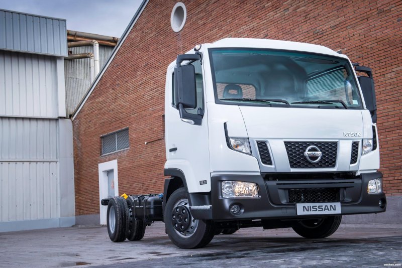 Седельный тягач Nissan