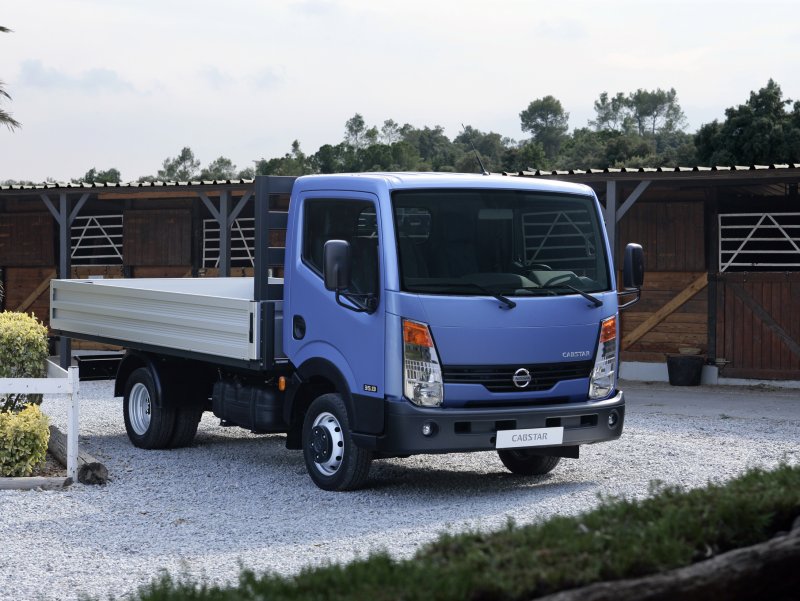 Nissan Cabstar 2013