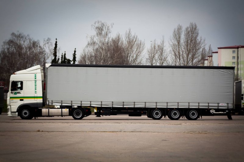 DAF XF 105 сбоку