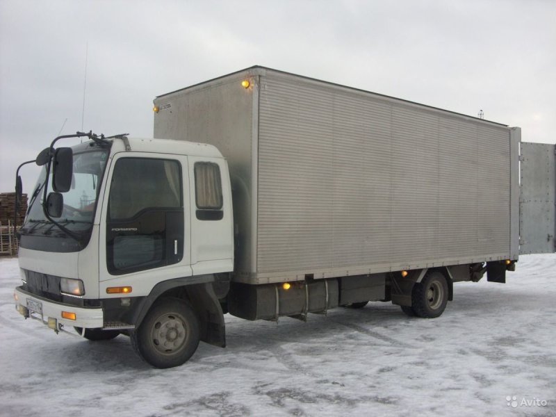 Хендай 5 тонник сзади