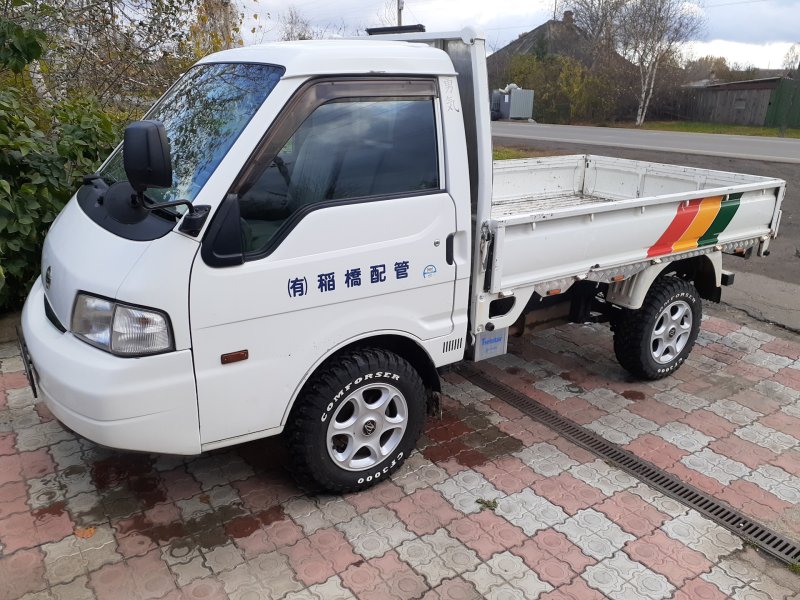 Nissan Vanette Truck