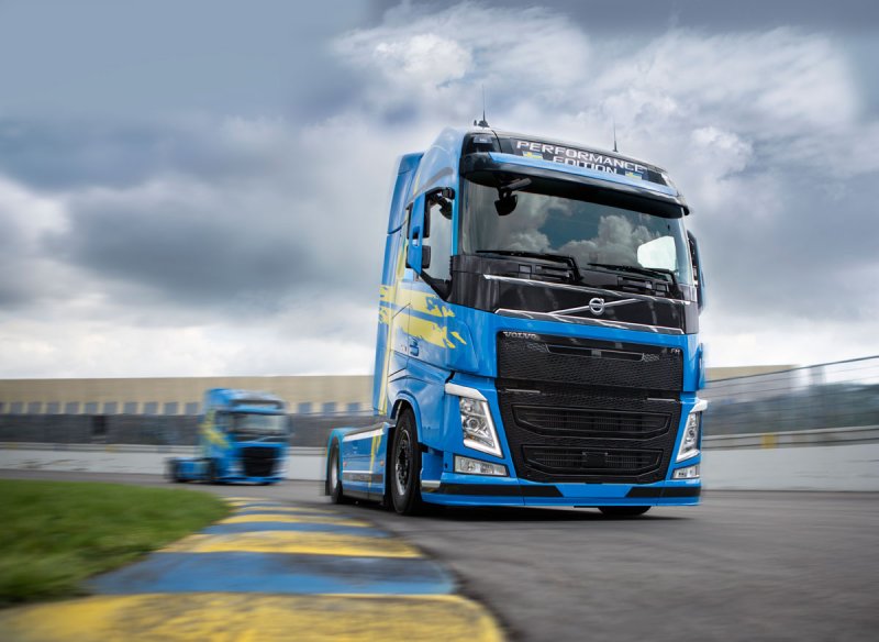 Грузовик Volvo FH 2017