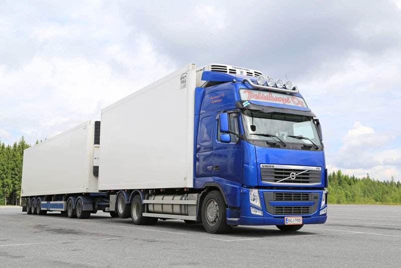 Volvo FH Blue