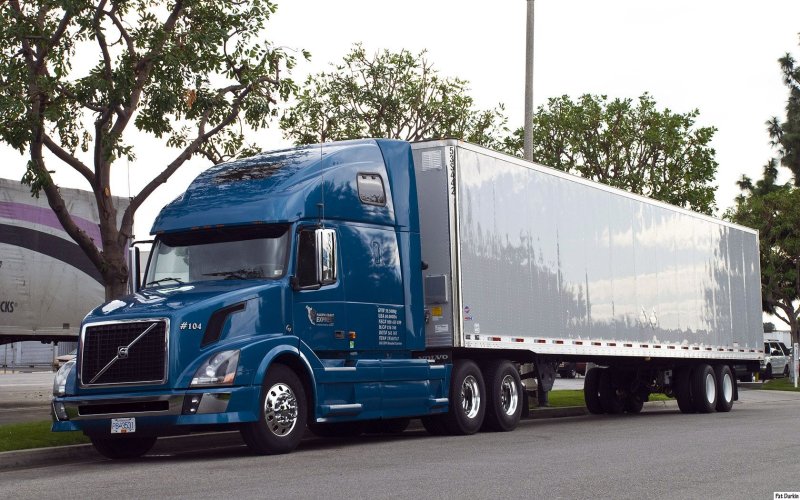 Volvo VNL 300