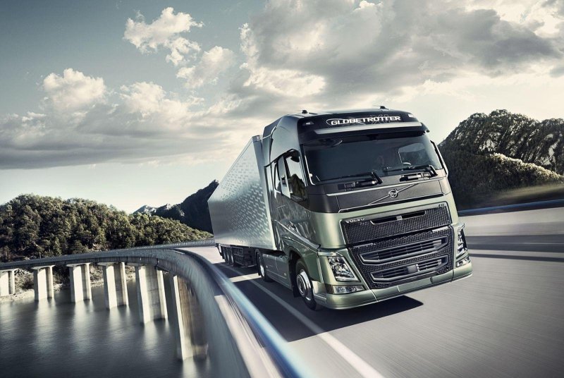 Volvo грузовые 2015