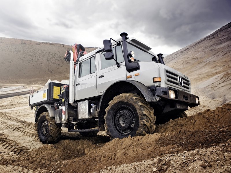 Mercedes Benz Unimog 2020