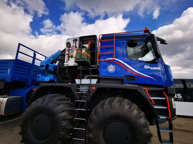 КАМАЗ Арктика 8х8