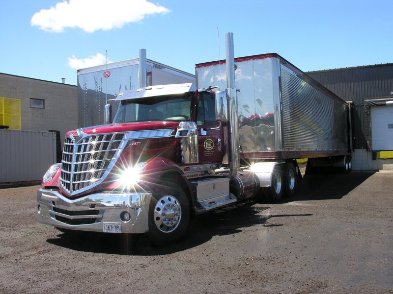 Navistar International тягачи большой