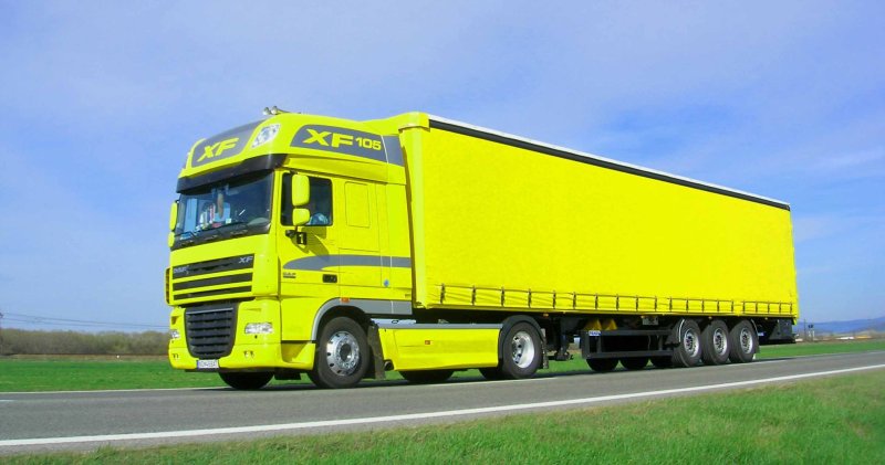 Фура DAF XF 105