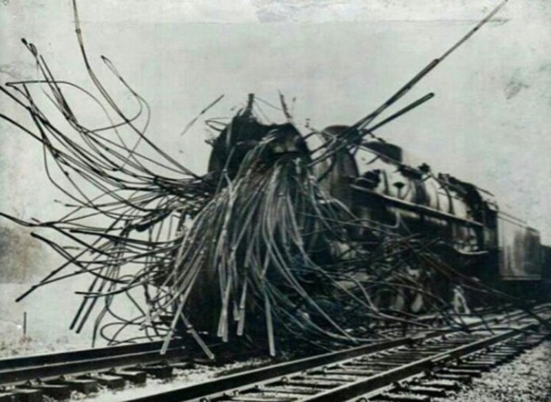 Паровоз после взрыва котла, 1948 год
