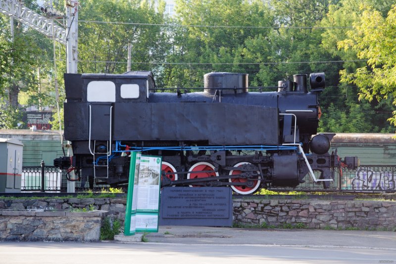 Памятник паровозу Пермь