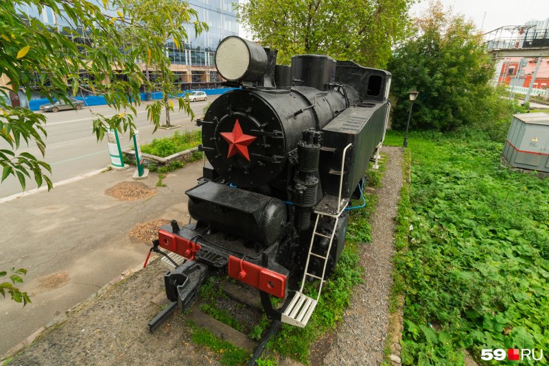 Паровоз-памятник 9п-752 Пермь