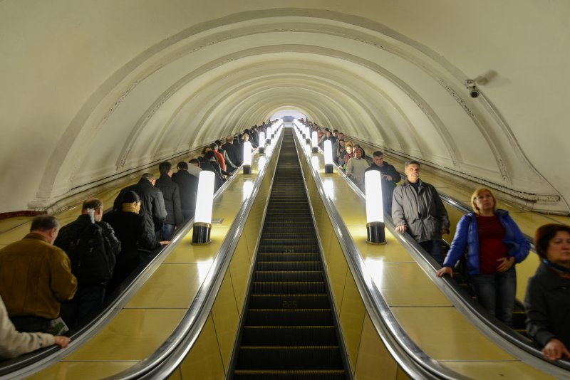 Stanzia Metro novokuzneskaja в Москве фото