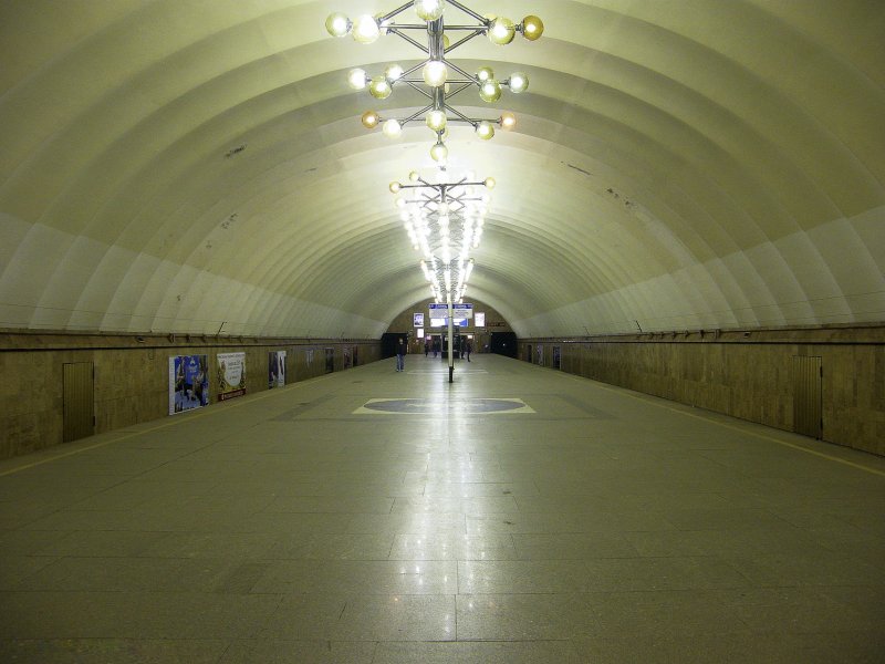 Станция метро Озерки