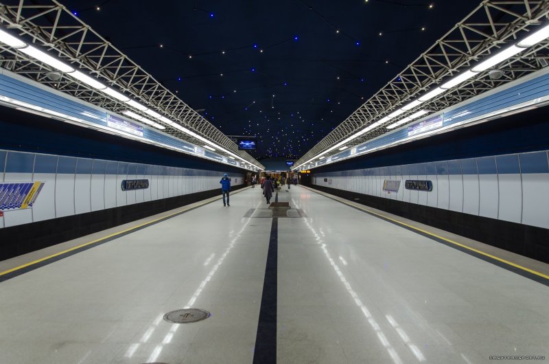 Станция метро Минск звездное небо