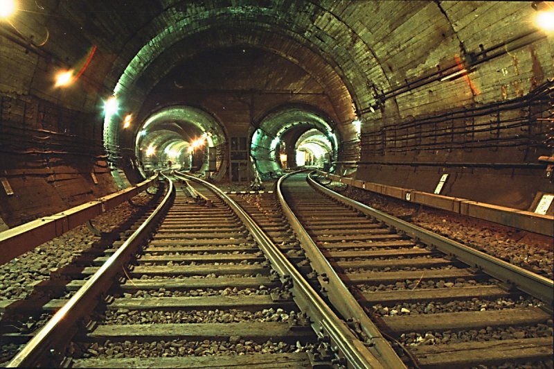 Перегонный тоннель Петербургского метрополитена
