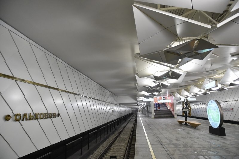 Станция метро Ольховая