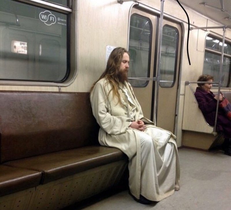 Иисус Христос в метро